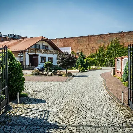 Katerain Hotel, Restaurace, Wellness Hotel 3*