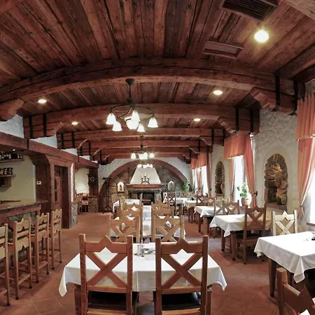 Hotel Katerain Hotel, Restaurace, Wellness 3*