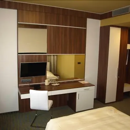 Szálloda Katerain Hotel, Restaurace, Wellness 3*