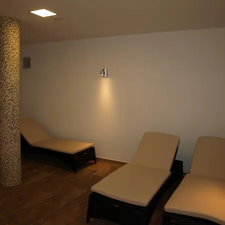 Katerain Hotel, Restaurace, Wellness 호텔 3*