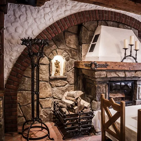 Katerain Hotel, Restaurace, Wellness فندق أوبافا