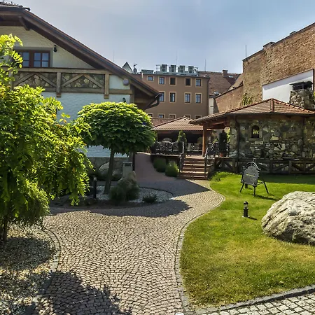 Katerain Hotel, Restaurace, Wellness Hotell Opava