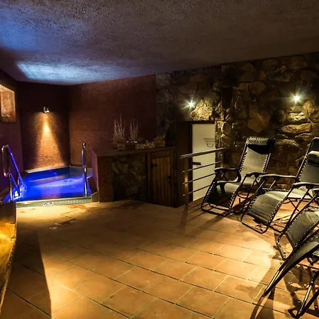 Katerain Hotel, Restaurace, Wellness فندق أوبافا