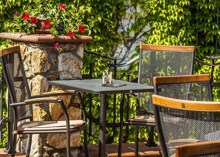 Katerain Hotel, Restaurace, Wellness Ξενοδοχείο Όπαβα