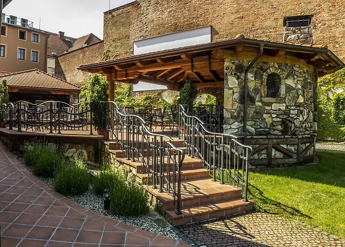 Katerain Hotel, Restaurace, Wellness Ξενοδοχείο Όπαβα